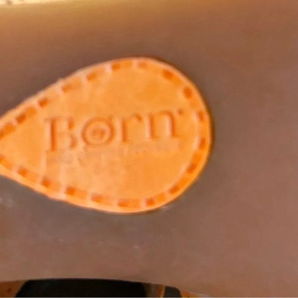 Born Women’s Size 9M Du Jour Heel Light Pale Orange Leather Ankle Strap
Buckle - Picture 11 of 11